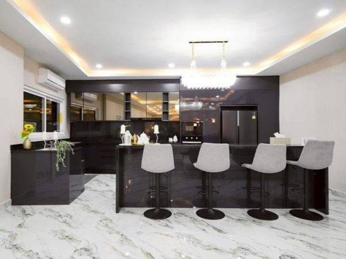 HS1495 – 7Bedroom Pool Villa for Sale and Rent in The White House in Jomtien