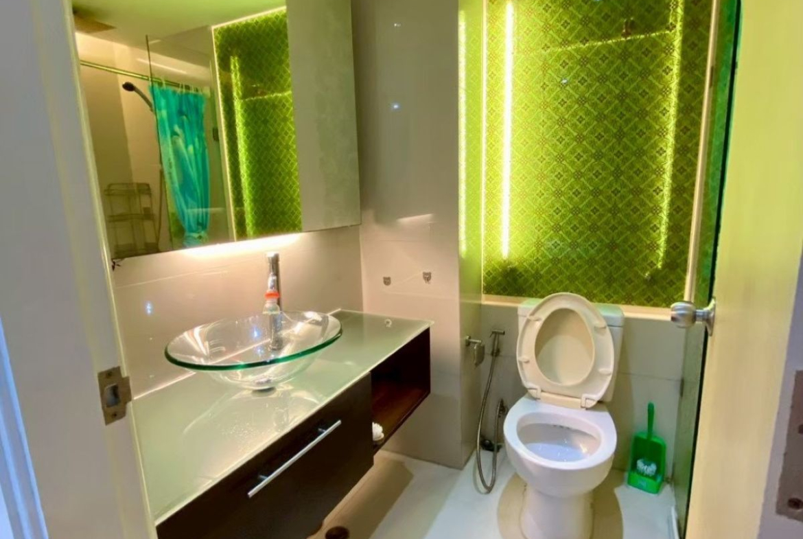 CR0303 – 1Bedroom Condominium For Rent in Grande Caribbean Condo in Thap Praya rd