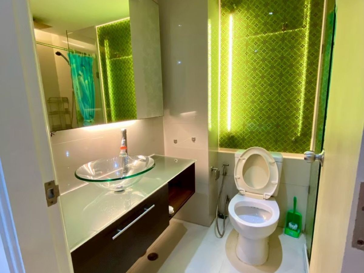 CR0303 – 1Bedroom Condominium For Rent in Grande Caribbean Condo in Thap Praya rd
