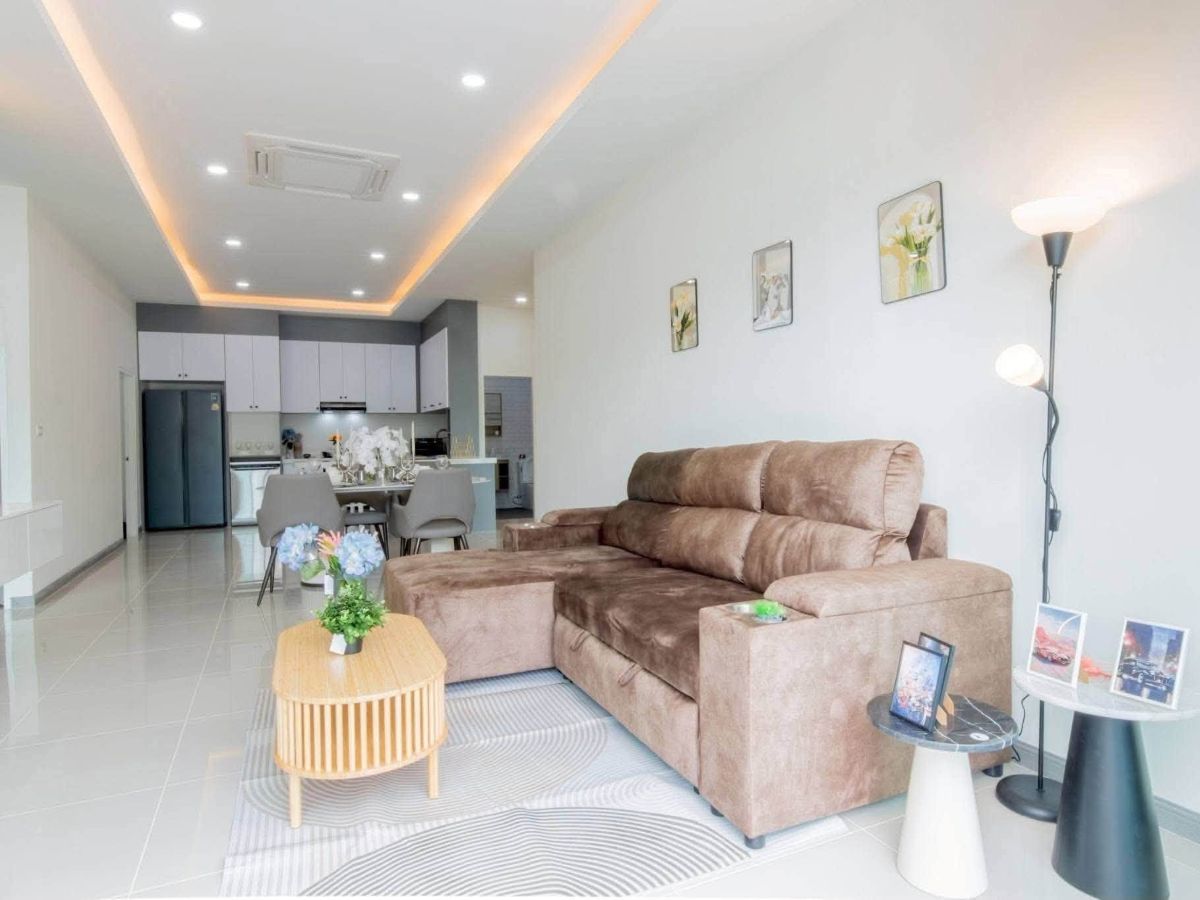 6 HS1488 – 3Bedroom Pool Villa for Sale in Areya Villa in Pattaya in Mabprachan Lake
