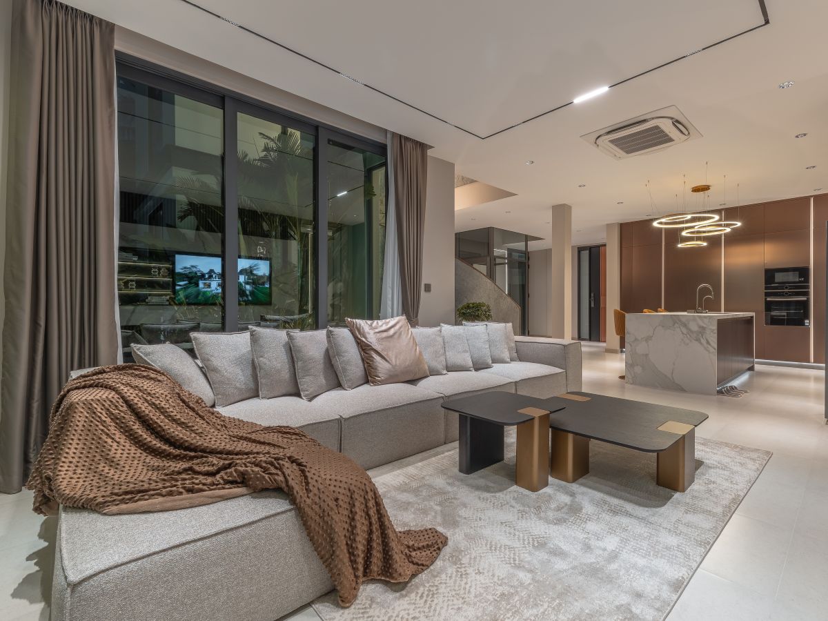 HS1489 – 7Bedroom 3-Storey Luxury Pool Villa House for Sale in Villa Nagawari in Na jomtien