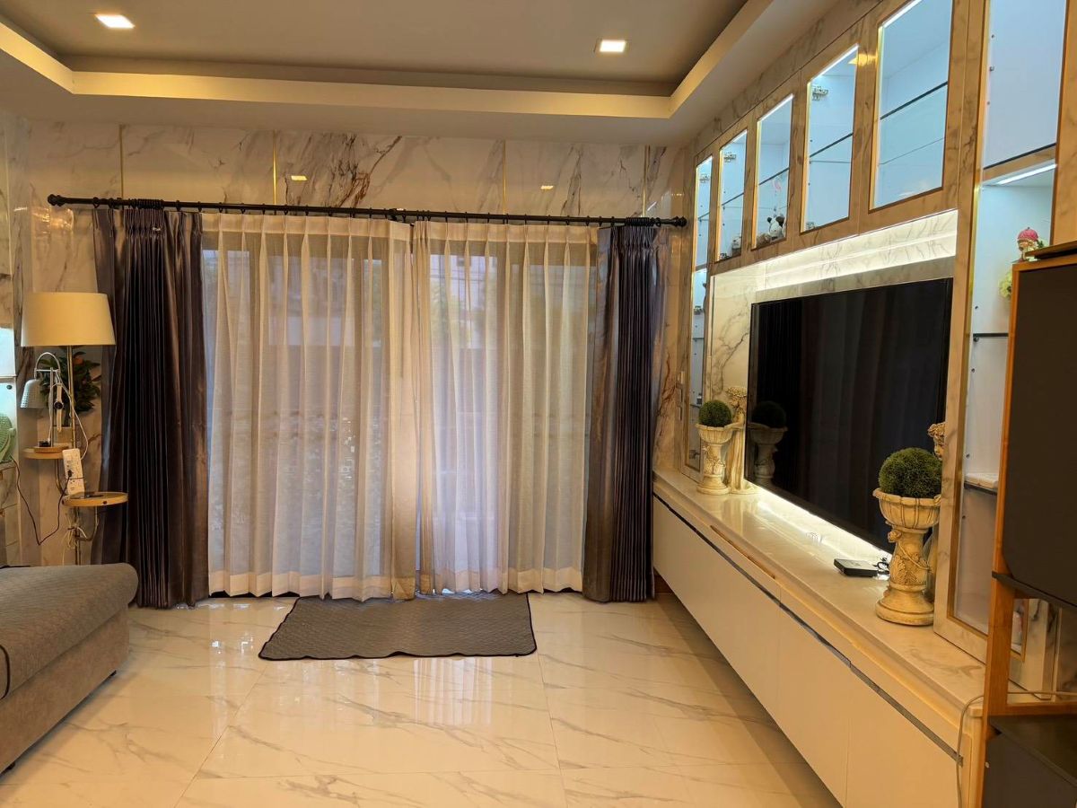 HS1503 – 3Bedroom Pool Villa House for Sale in The Lake Village in Huay Yai