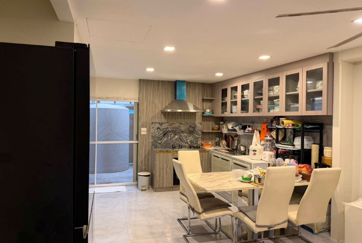 HS1503 – 3Bedroom Pool Villa House for Sale in The Lake Village in Huay Yai
