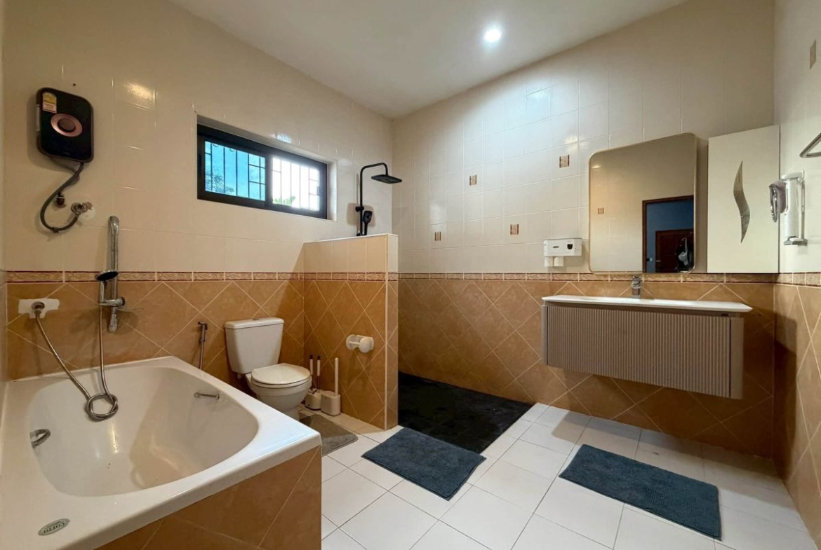 HS1506 – 4Bedroom Pool Villa House for Sale in Huay Yai