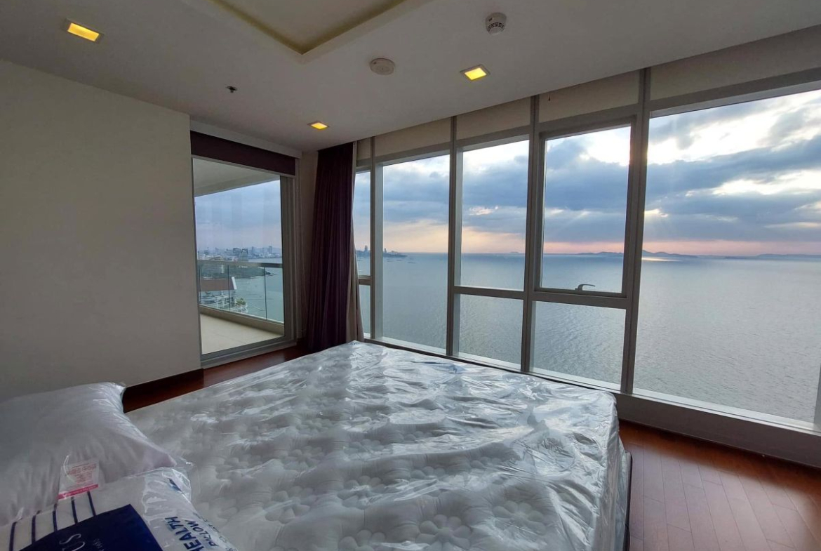 CS3003 – 2Bedroom Condominium for Sale in The Palm Wongamat Beah in Wongamat