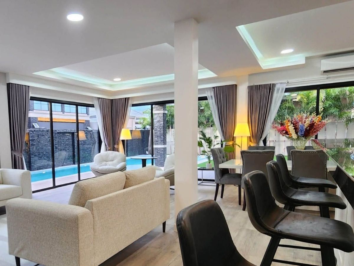 HS1490 – 5Bedroom Luxury Pool Villa House for Sale in The Shades Villas in Mapprachan