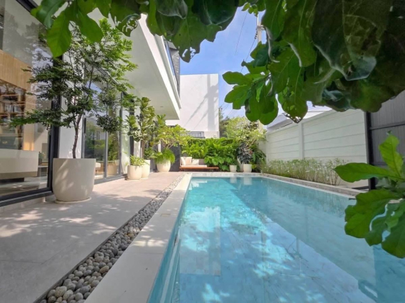 HS1516 – 6Bedroom 4-Storey detached Pool Villa House for Sale in Luxury Vistra Villa in Pattaya Tai