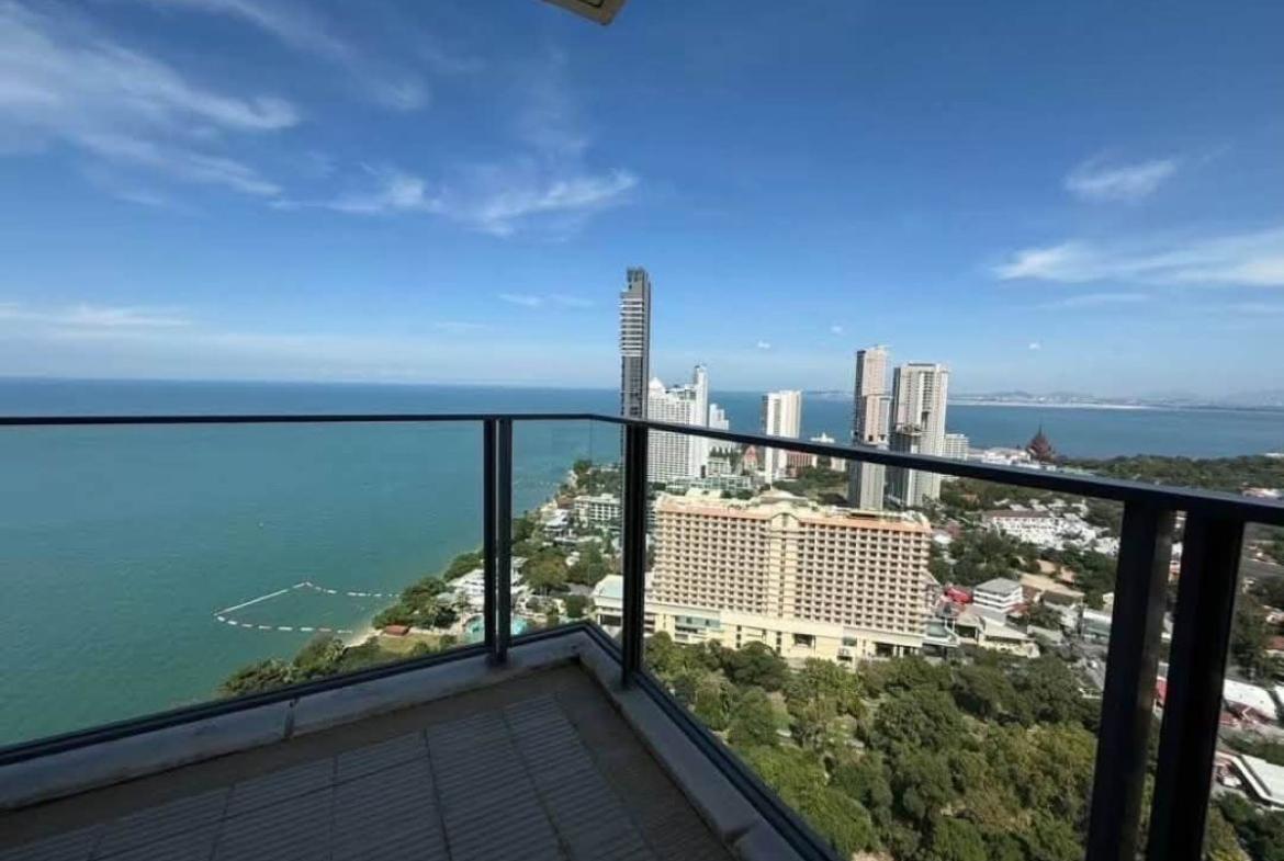 CS3021 – 3Bedroom Penthouse for Sale in NorthPoint  Condominium in Na Klua