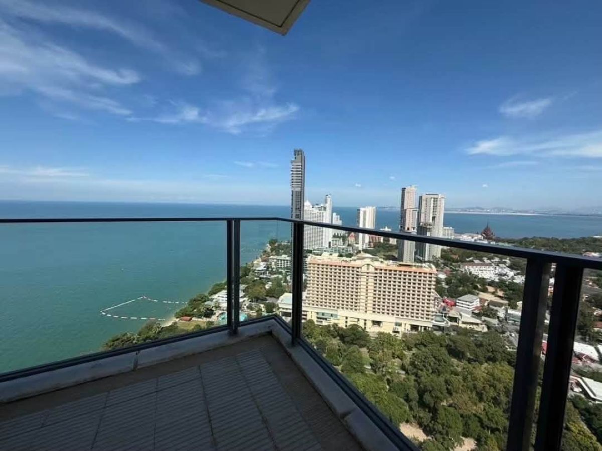 CS3021 – 3Bedroom Penthouse for Sale in NorthPoint  Condominium in Na Klua