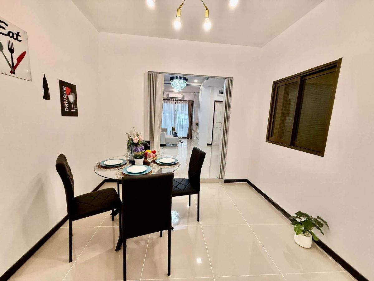 12 TS0175- 4Bedroom Townhouse for Sale in Pattaya Green Villed in Soi Siam Country Club