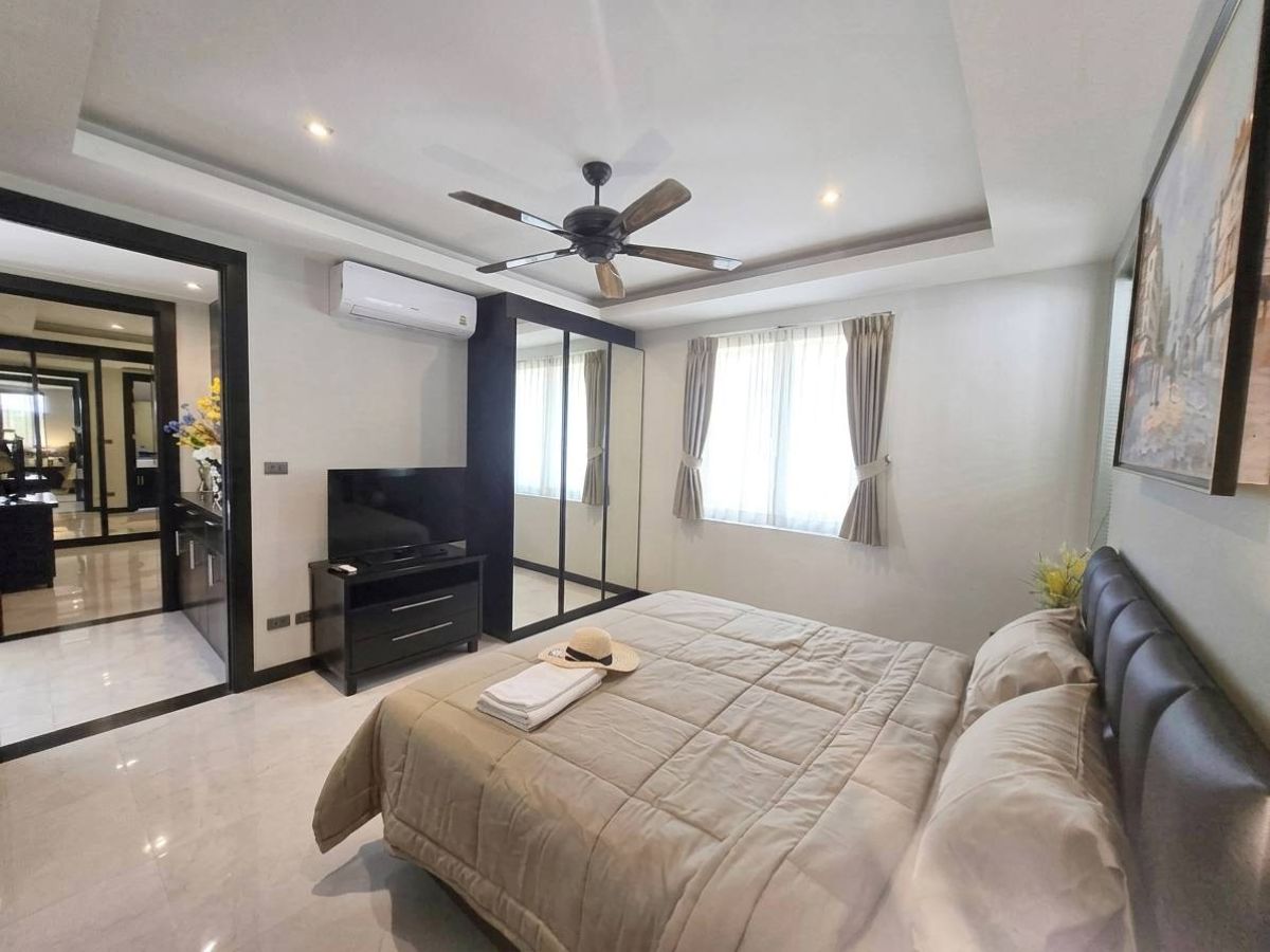 12 HS1507 – 4Bedroom Pool Villa House in Whispering Palms Villa in Mabprachan