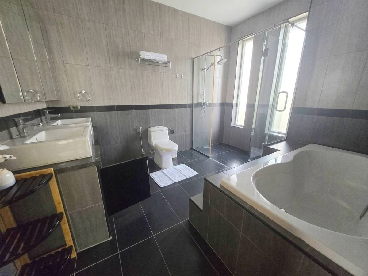 13 HS1507 – 4Bedroom Pool Villa House in Whispering Palms Villa in Mabprachan