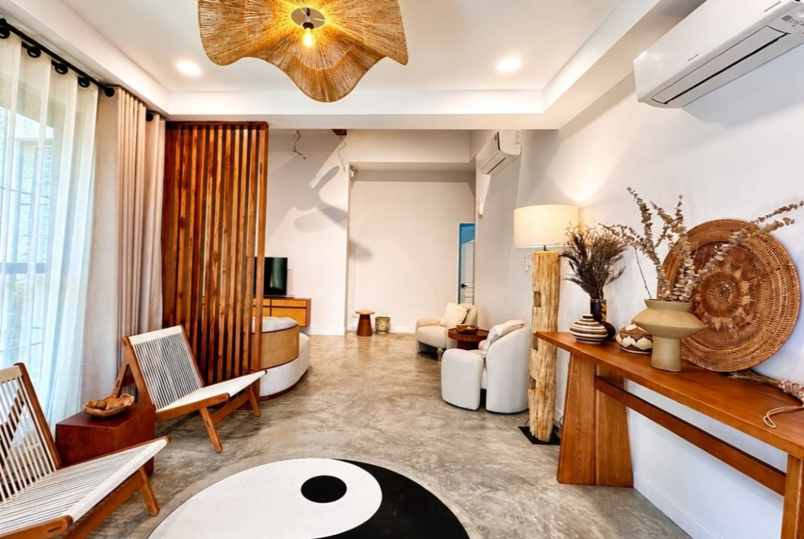 HR0893 – 4Bedroom Pool Villa Style Resort for Rent in Huay Yai