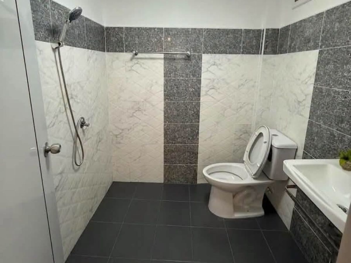 19 TS0175- 4Bedroom Townhouse for Sale in Pattaya Green Villed in Soi Siam Country Club