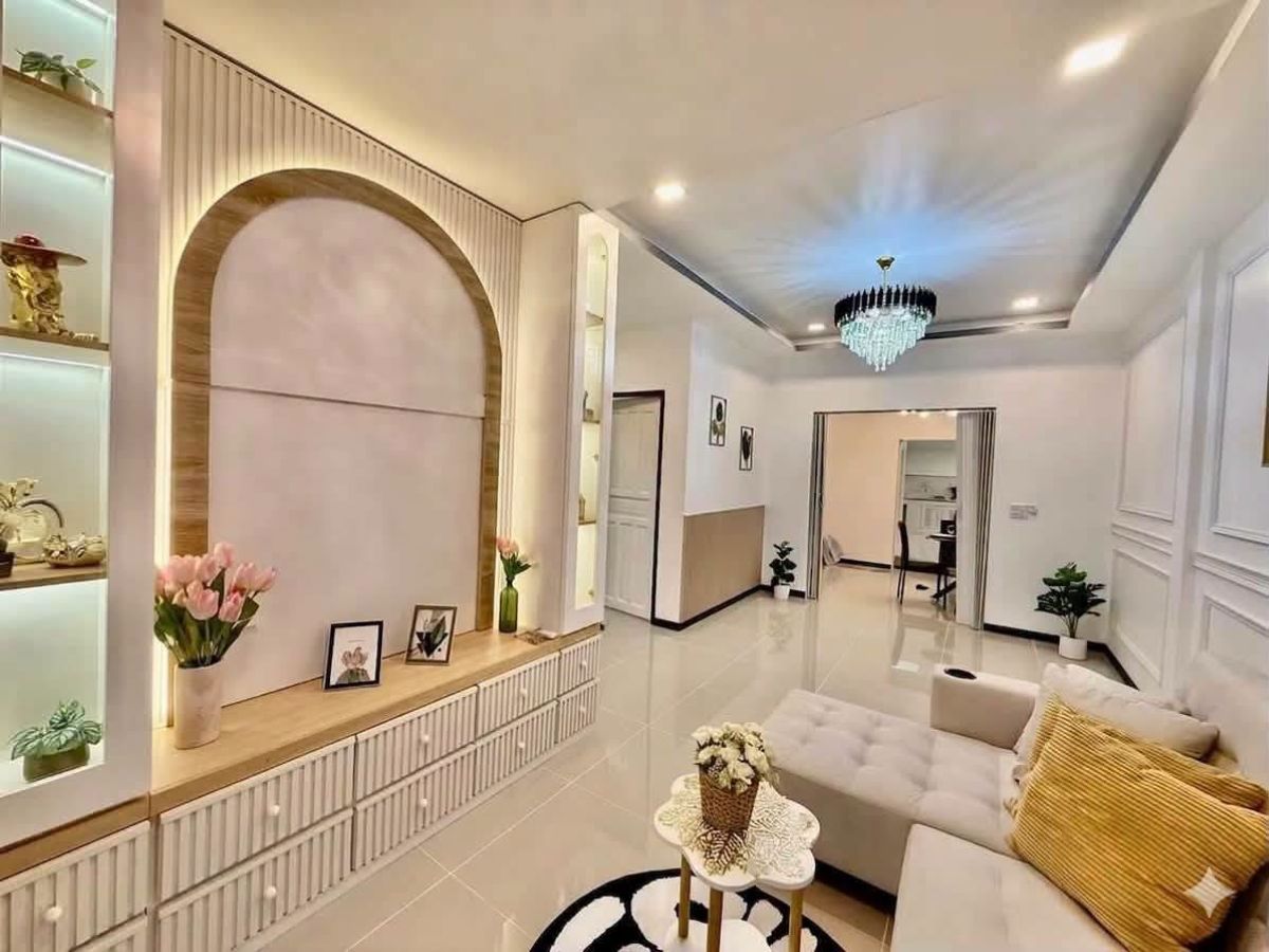 2 TS0175- 4Bedroom Townhouse for Sale in Pattaya Green Villed in Soi Siam Country Club
