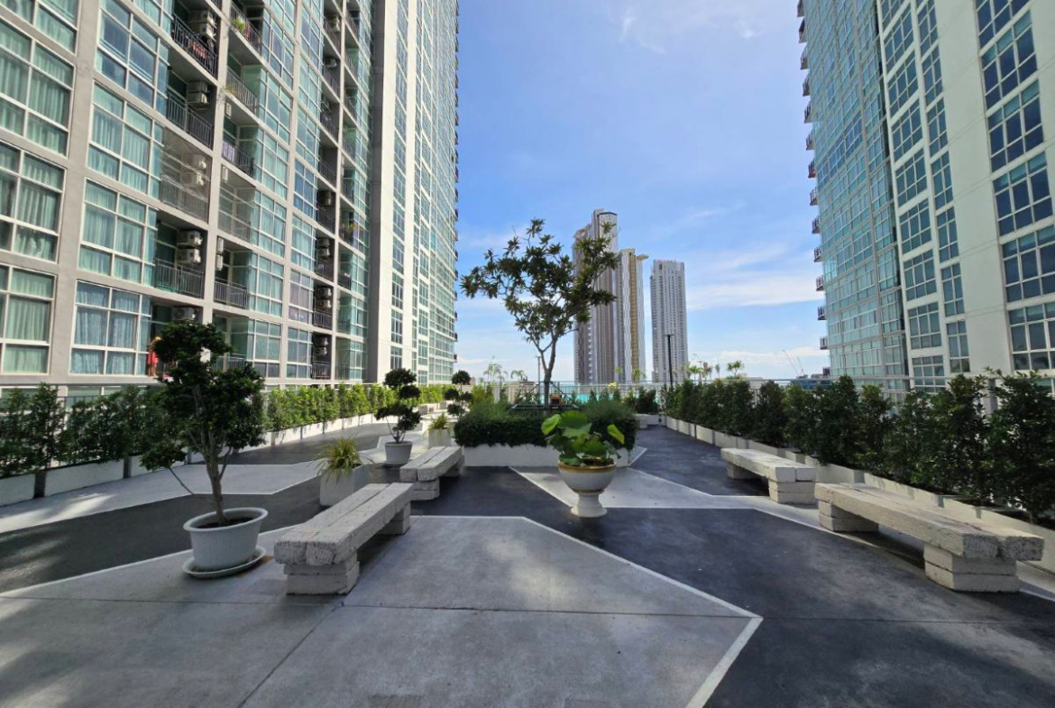 CS3024 – 1Bedroom Condominium for Sale in The Twin Tower in Jomtien