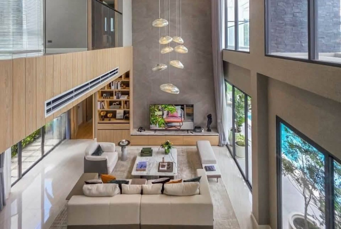HS1516 – 6Bedroom 4-Storey detached Pool Villa House for Sale in Luxury Vistra Villa in Pattaya Tai