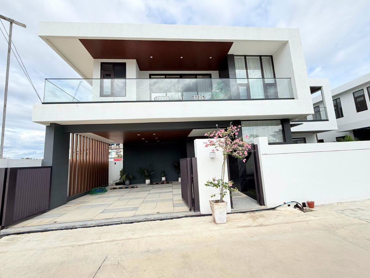 HS1510 – 4Bedroom Luxury Pool Villa House for Sale in Lavender Villa in Sukhumvit Rd.