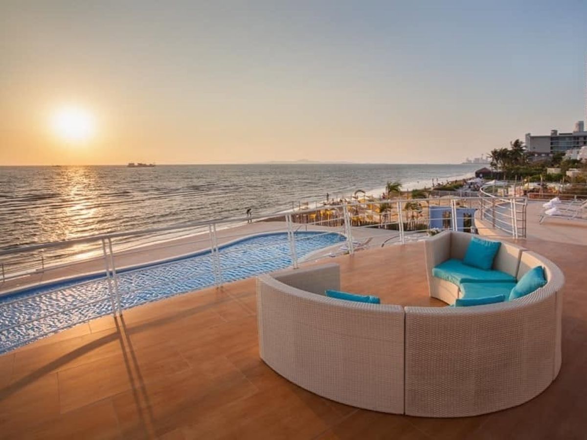 CS3019 – 3Bedroom Condominium for Sale/Rent in La Royal Beach in Na Jomtien