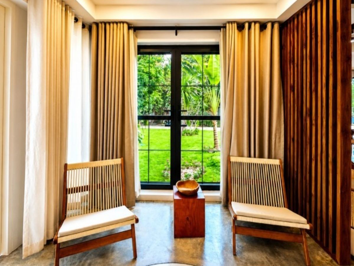 HR0893 – 4Bedroom Pool Villa Style Resort for Rent in Huay Yai