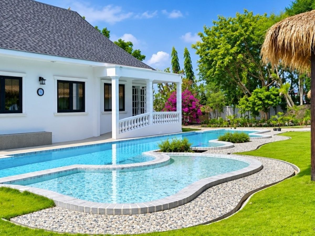 HR0893 – 4Bedroom Pool Villa Style Resort for Rent in Huay Yai
