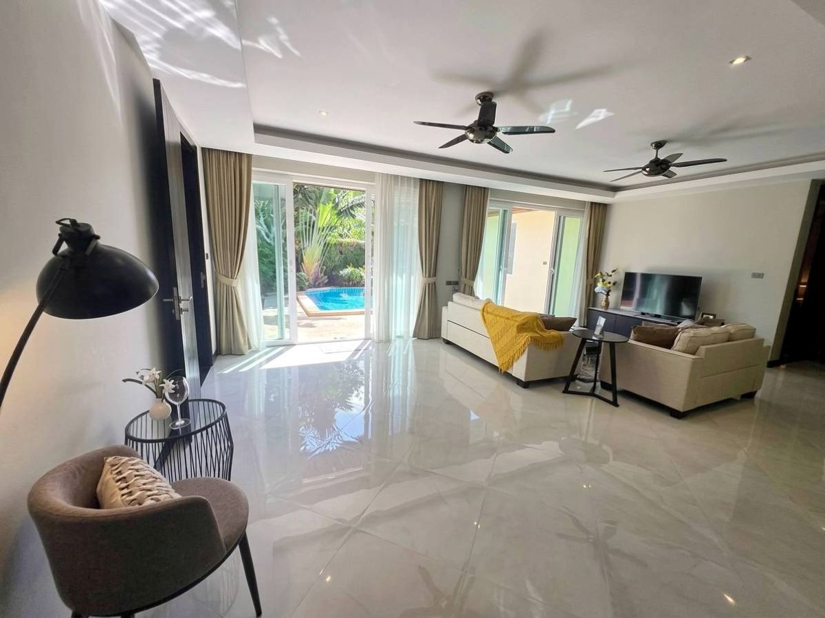 5 HS1507 – 4Bedroom Pool Villa House in Whispering Palms Villa in Mabprachan