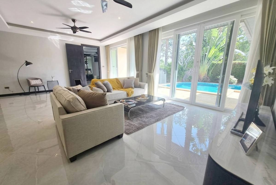 HS1507 – 4Bedroom Pool Villa House in Whispering Palms Villa in Mabprachan