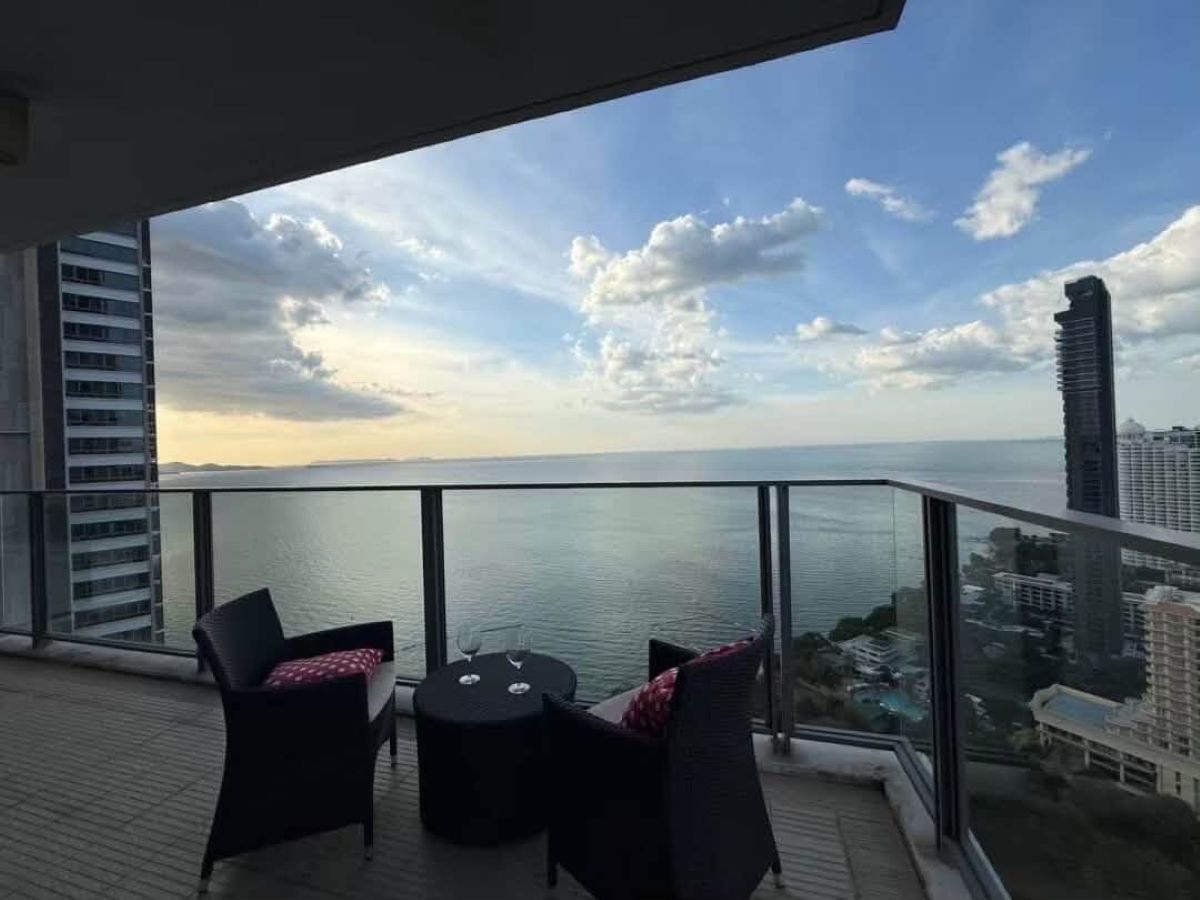 CS3021 – 3Bedroom Penthouse for Sale in NorthPoint  Condominium in Na Klua