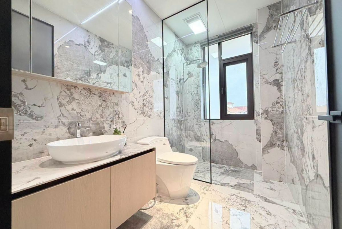 HS1510 – 4Bedroom Luxury Pool Villa House for Sale in Lavender Villa in Sukhumvit Rd.