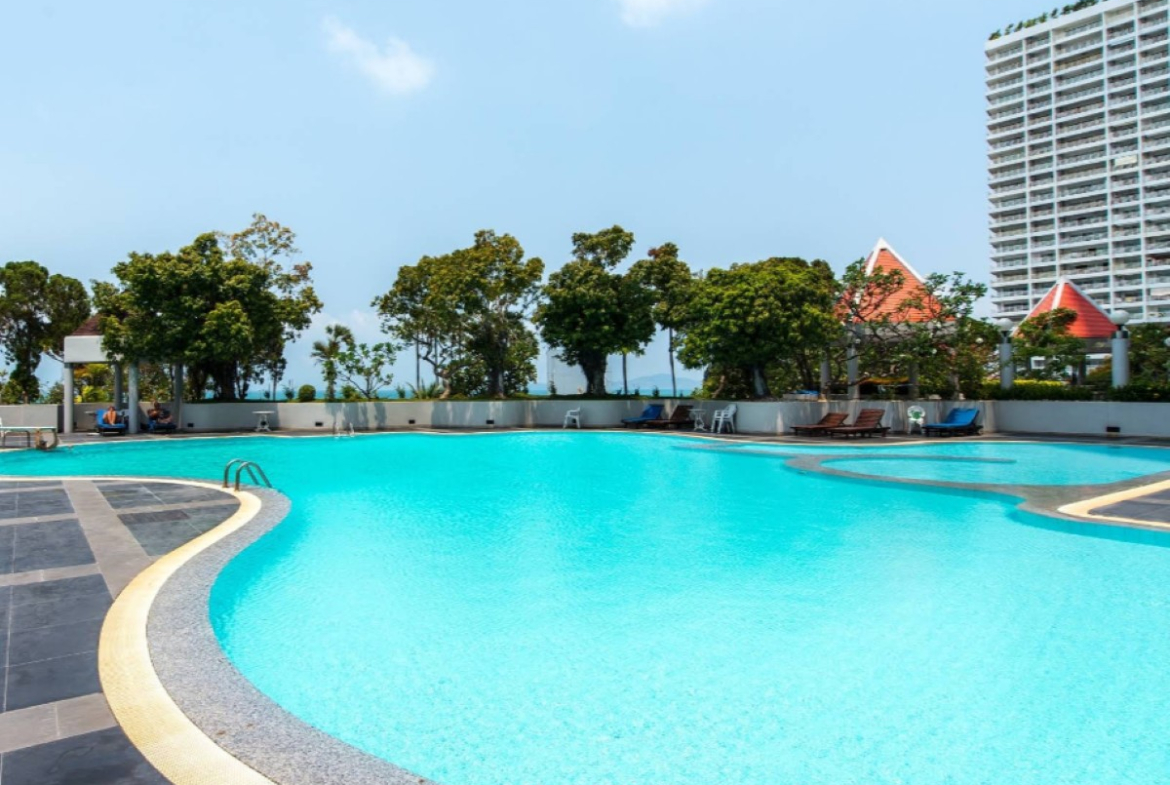 CS3027 – 2Bedroom condominium for sale in Jomtien Plaza Condotel in Jomtien