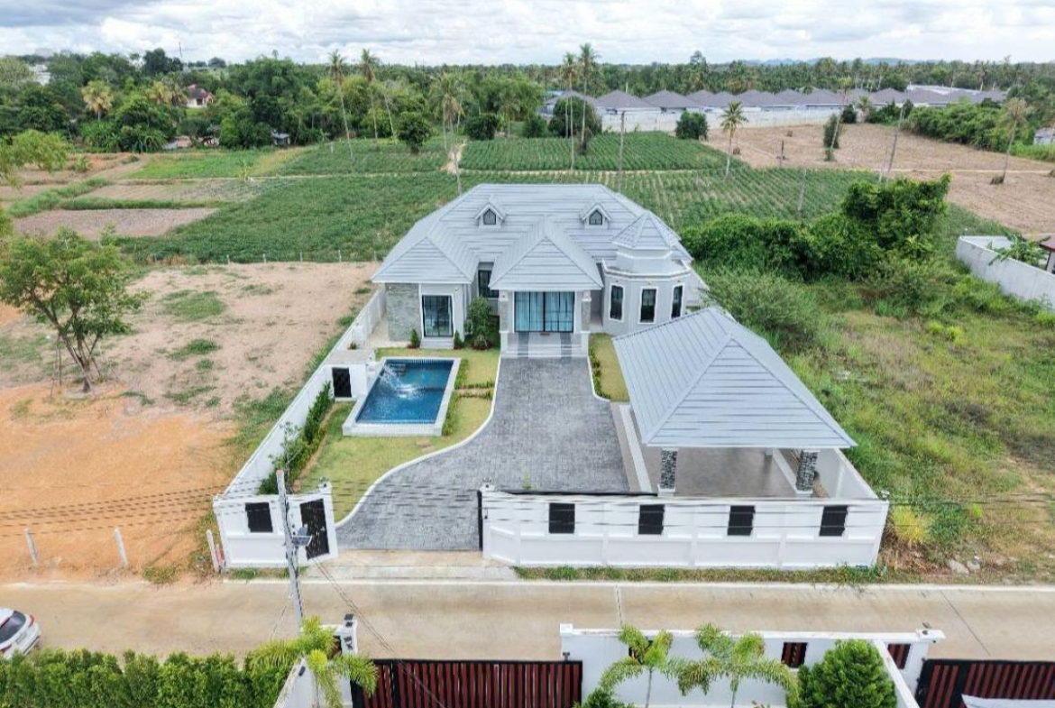 HS1522 – 4Bedroom Pool Villa House for Sale in Soi K9 in Huay Yai