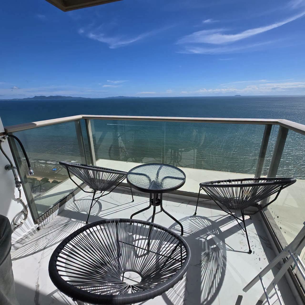 CR0309 -2Bedrooms Condominium for Rent in Copacabana Beach Jomtien in Jomtien