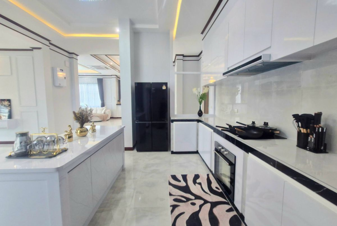 HS1522 – 4Bedroom Pool Villa House for Sale in Soi K9 in Huay Yai