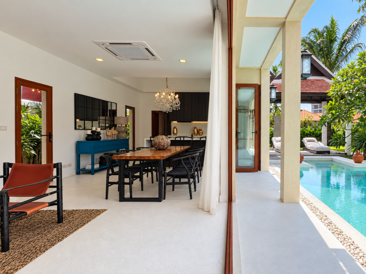 HS1521 – 5Bedrooms Bali Style Pool Villa House for Sale in Thabali Village in Thappraya Rd.