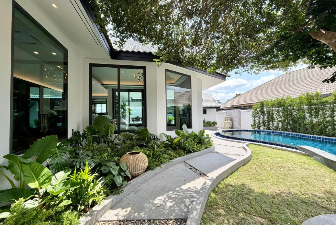 HR0897 – 3Bedrooms Pool Villa House for Rent in Nibbana Shade Village in Thung Klom-Talman