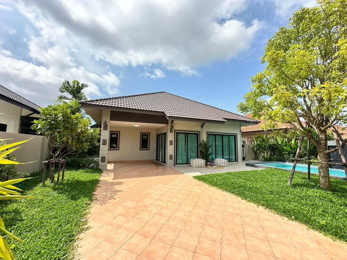 HS1519 – 3Bedroom Pool Villa House for Sale in Pattaya Paradise Village 1 in Nong Prue