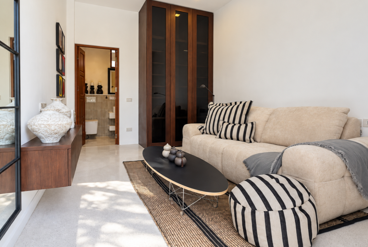 HS1521 – 5Bedrooms Bali Style Pool Villa House for Sale in Thabali Village in Thappraya Rd.