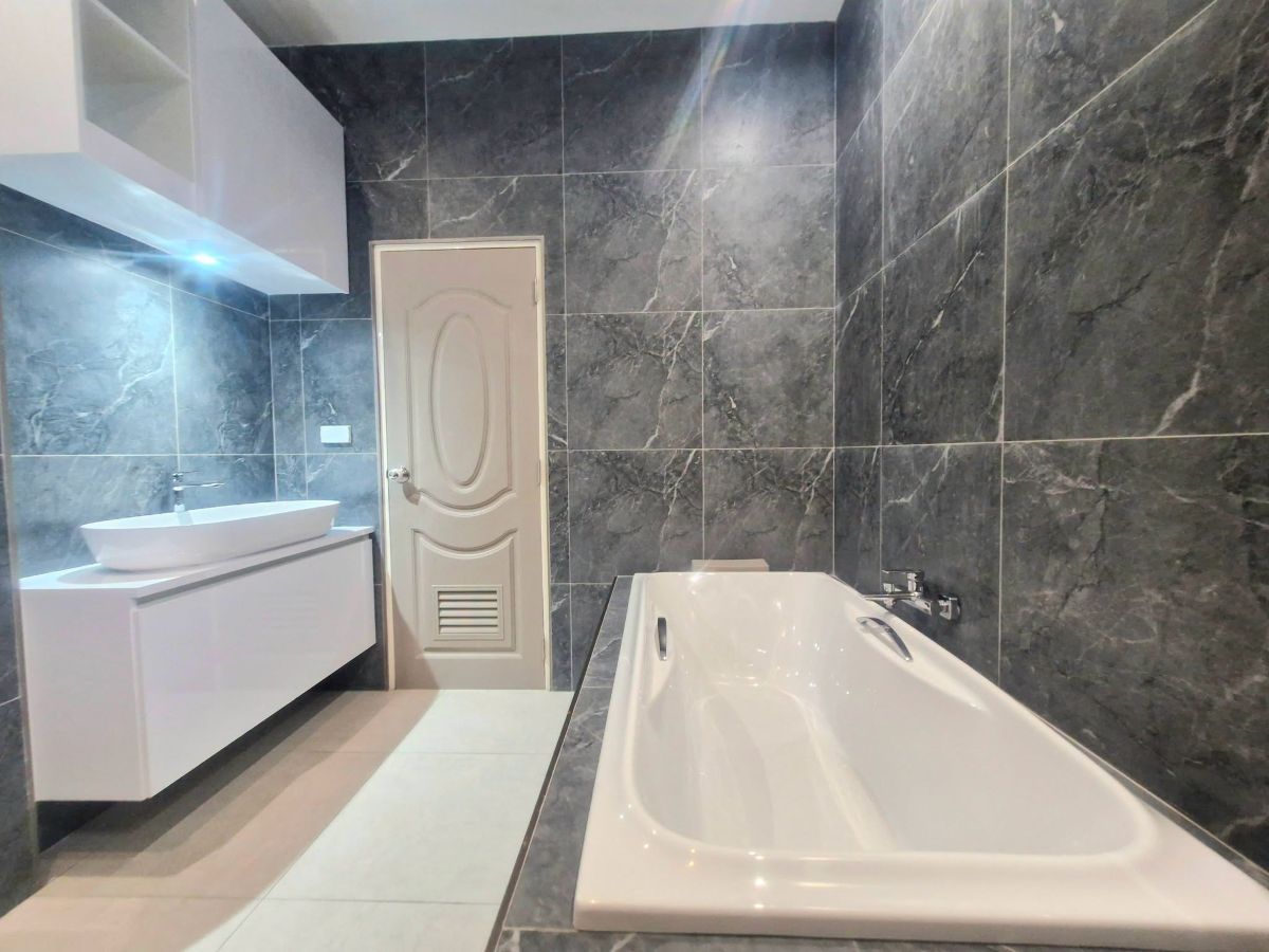 HS1522 – 4Bedroom Pool Villa House for Sale in Soi K9 in Huay Yai