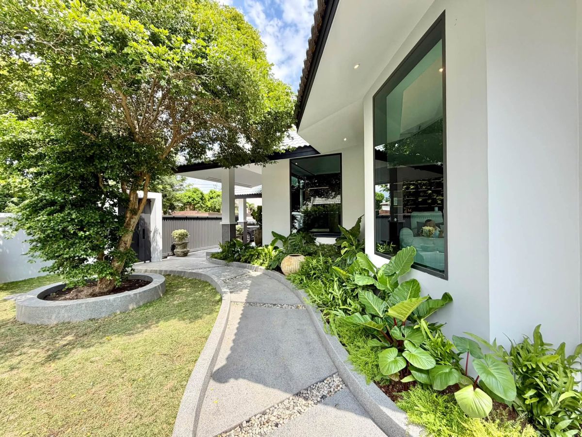 HR0897 – 3Bedrooms Pool Villa House for Rent in Nibbana Shade Village in Thung Klom-Talman