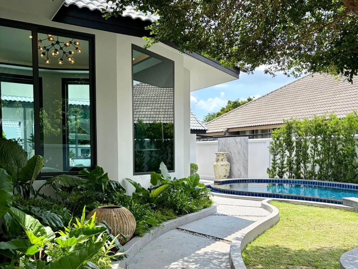 HR0897 – 3Bedrooms Pool Villa House for Rent in Nibbana Shade Village in Thung Klom-Talman