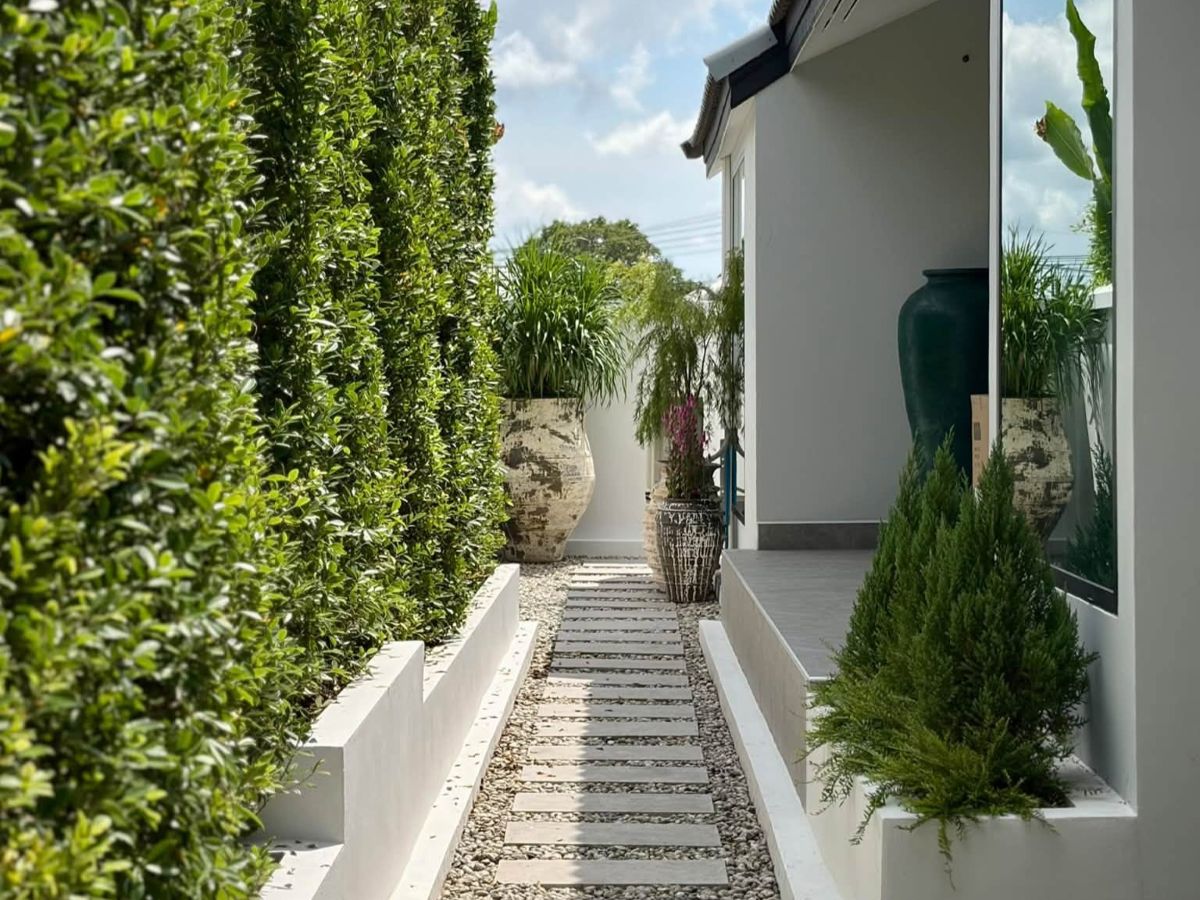 HR0897 – 3Bedrooms Pool Villa House for Rent in Nibbana Shade Village in Thung Klom-Talman