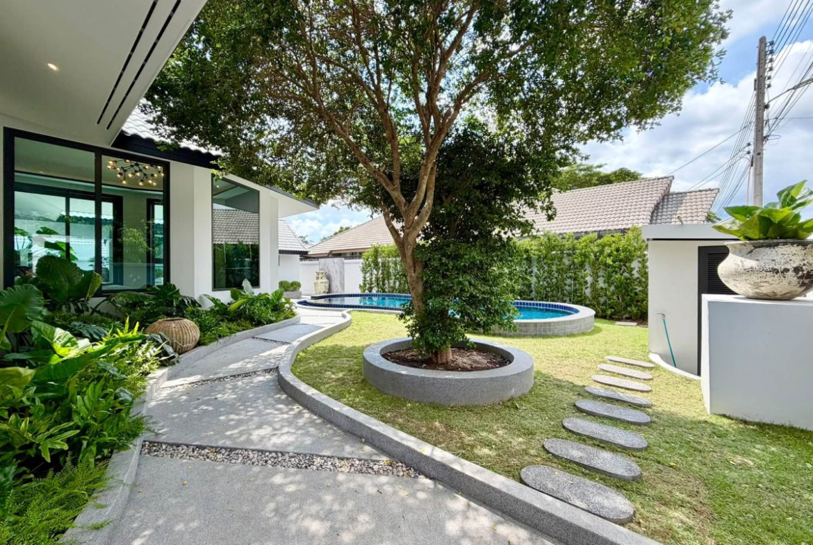 HR0897 – 3Bedrooms Pool Villa House for Rent in Nibbana Shade Village in Thung Klom-Talman
