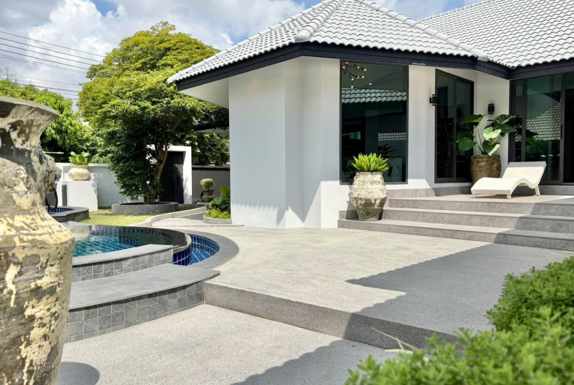 HR0897 – 3Bedrooms Pool Villa House for Rent in Nibbana Shade Village in Thung Klom-Talman