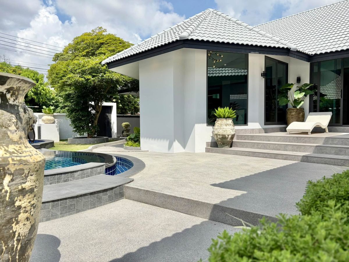 HR0897 – 3Bedrooms Pool Villa House for Rent in Nibbana Shade Village in Thung Klom-Talman