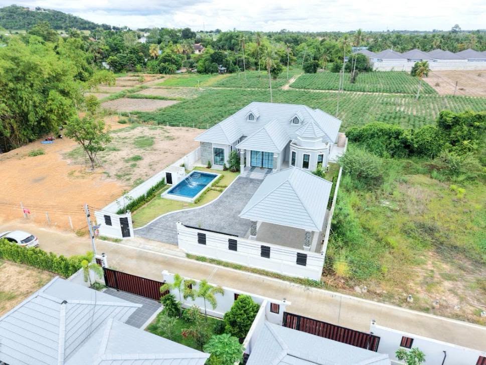 HS1522 – 4Bedroom Pool Villa House for Sale in Soi K9 in Huay Yai