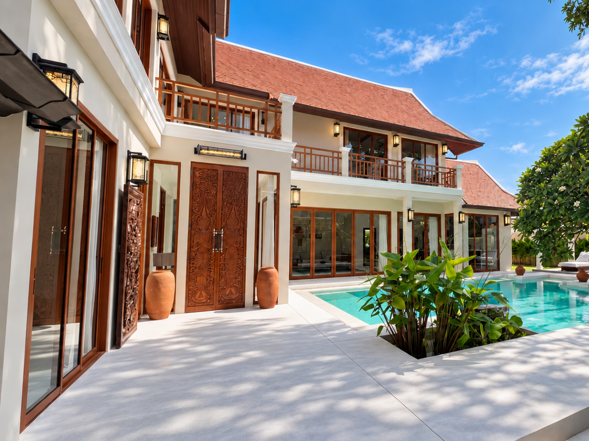 HS1521 – 5Bedrooms Bali Style Pool Villa House for Sale in Thabali Village in Thappraya Rd.