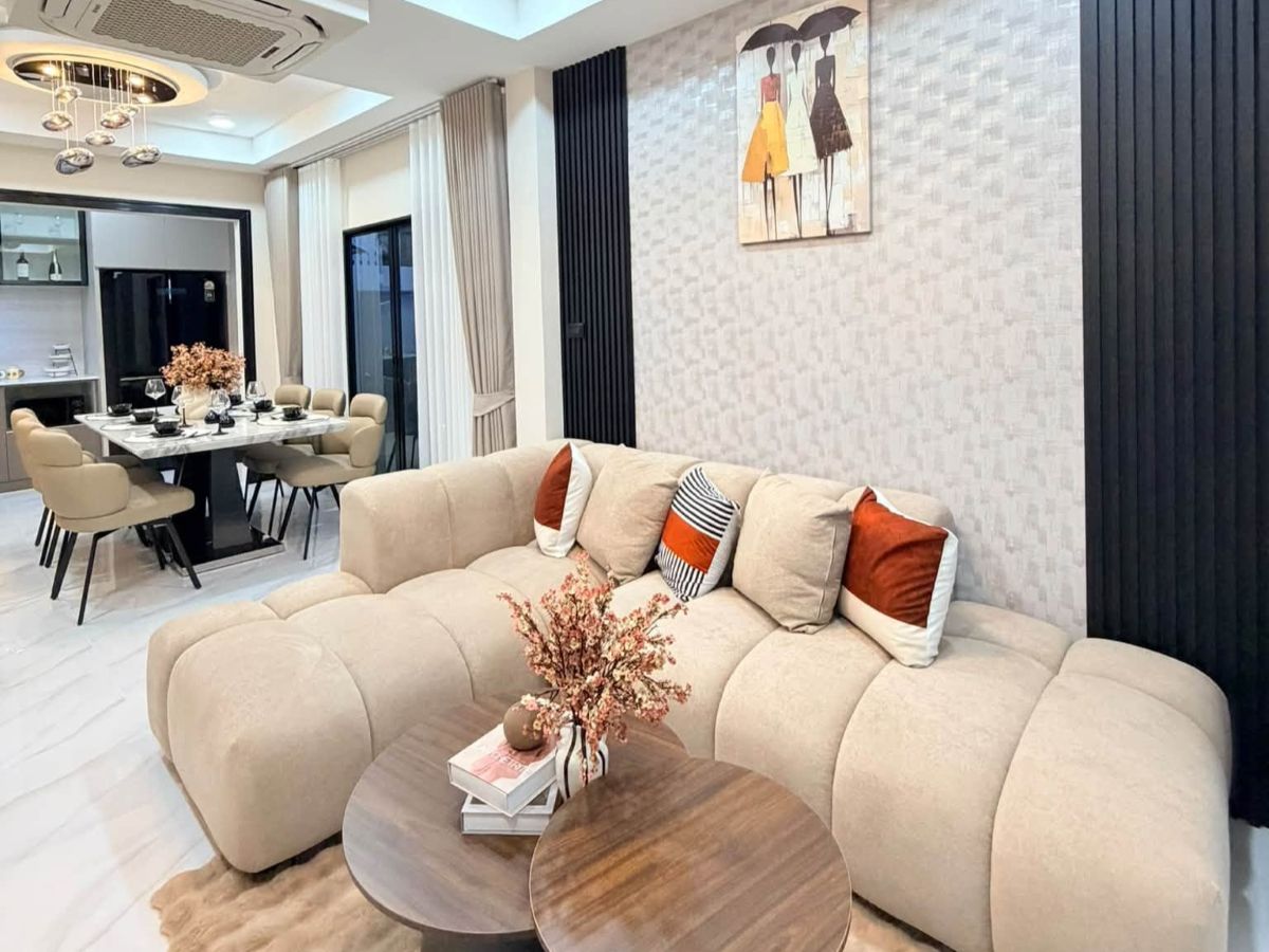 HS1520 – 4Bedroom Pool Villa House for  Sale in Rattanakorn Village 17 in Nong Prue