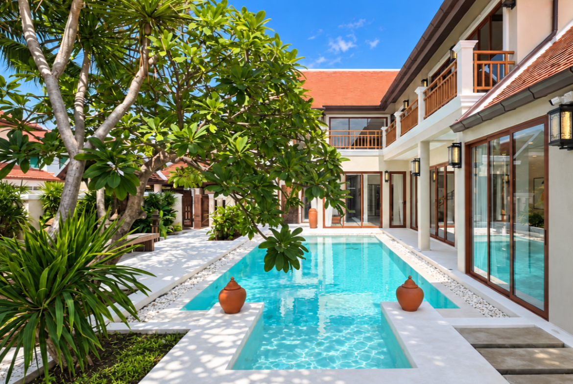 HS1521 – 5Bedrooms Bali Style Pool Villa House for Sale in Thabali Village in Thappraya Rd.