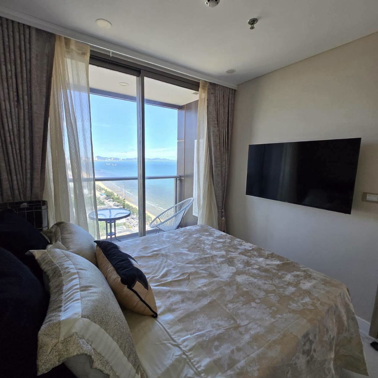 CR0309 -2Bedrooms Condominium for Rent in Copacabana Beach Jomtien in Jomtien